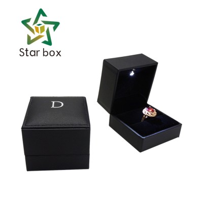 High quality black color custom logo pu leather jewelry box, led ring box